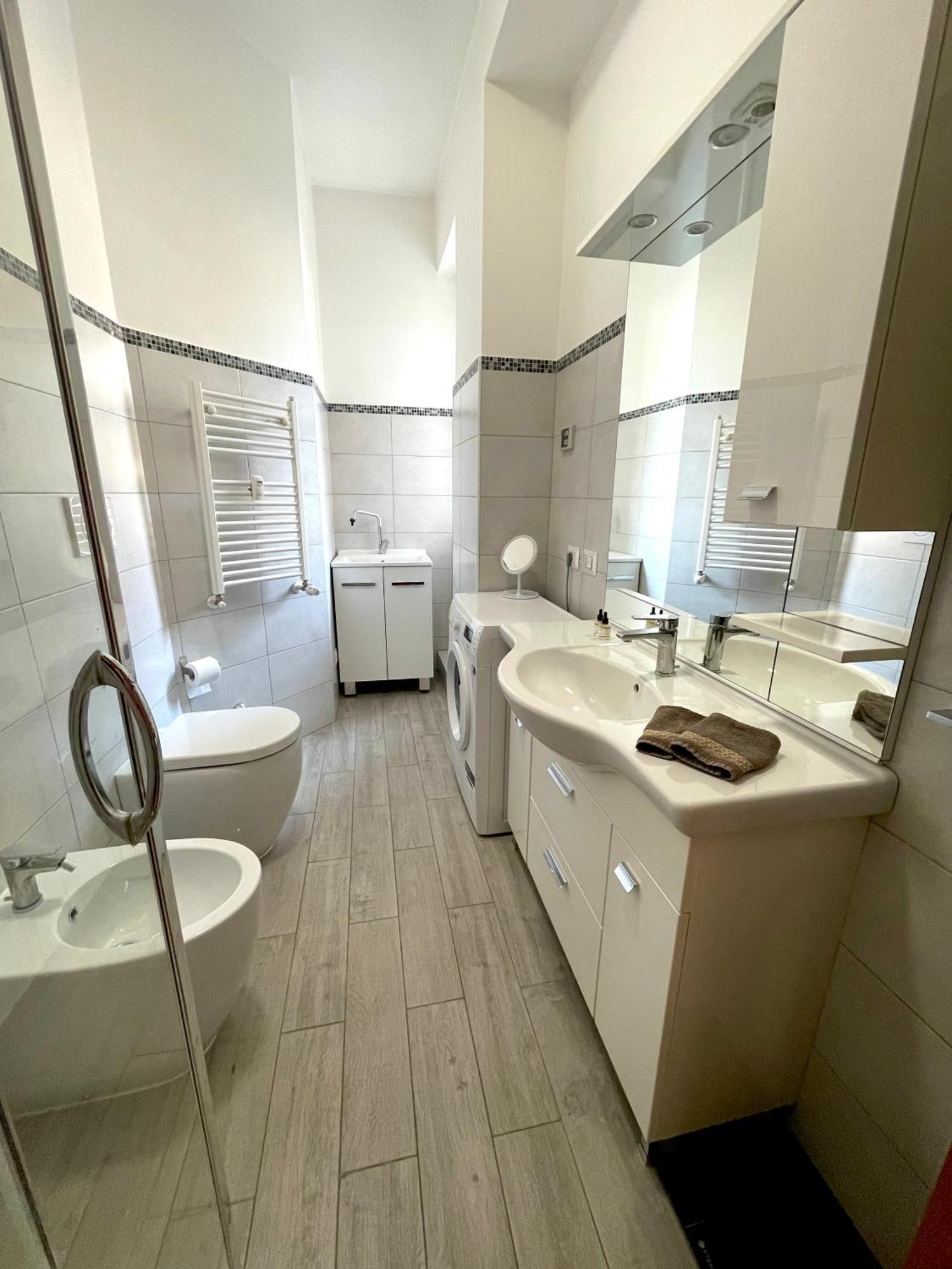 Lucens Domus Appartamento Roma Quartiere Trieste - Vicino Metro B1 - Εξωτερικό φωτογραφία