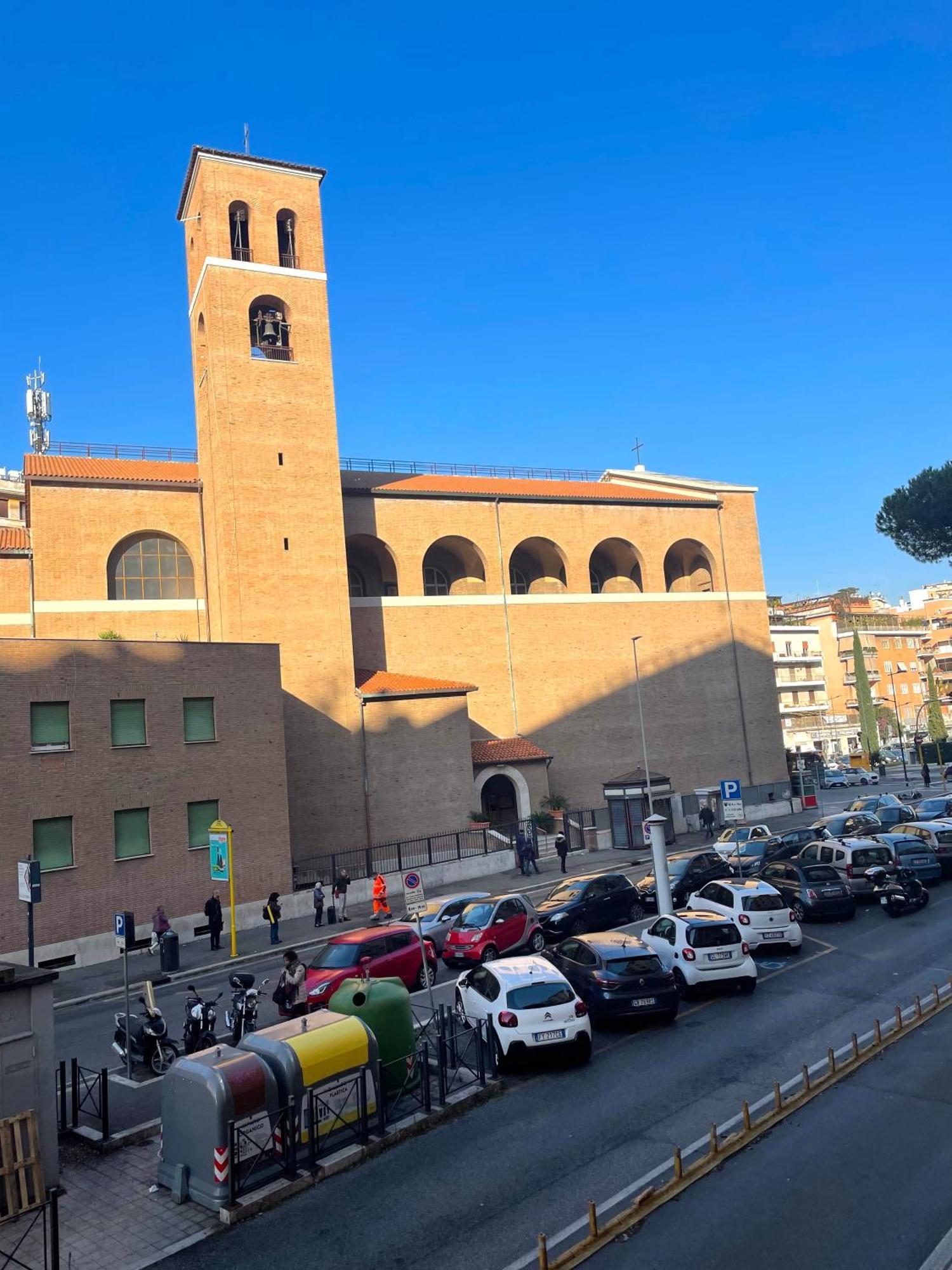 Lucens Domus Appartamento Roma Quartiere Trieste - Vicino Metro B1 - Εξωτερικό φωτογραφία