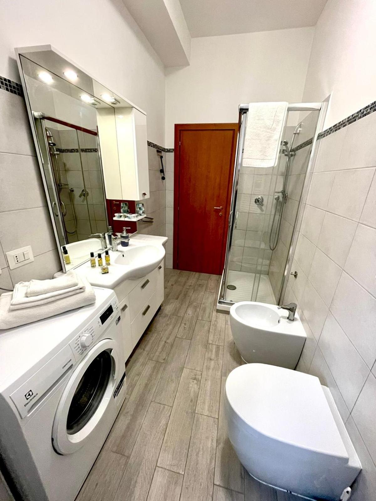 Lucens Domus Appartamento Roma Quartiere Trieste - Vicino Metro B1 - Εξωτερικό φωτογραφία
